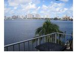 Rent 2 bedroom apartment of 111 m² in Miami-Dade County