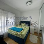 Rent 3 bedroom apartment of 897 m² in Zagreb
