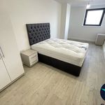 Rent 3 bedroom apartment in Salford