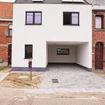 Rent 3 bedroom house of 269 m² in Buggenhout