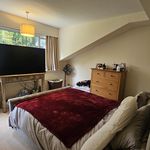 Rent 5 bedroom house in Camberley