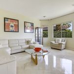 Rent 4 bedroom apartment of 274 m² in Palm Desert