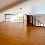 Rent 4 bedroom apartment of 205 m² in Barcelona