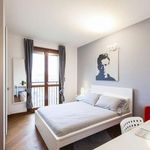 Rent a room of 185 m² in Milan