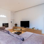Rent 2 bedroom apartment of 98 m² in Lisboa