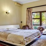 Rent 3 bedroom house of 1073 m² in Johannesburg