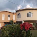 Rent 2 bedroom house of 900 m² in Kingston