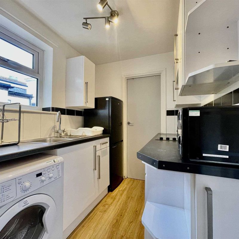 student_apartment for rent in Beaumont Avenue, Plymouth Barbican