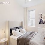 Rent 3 bedroom apartment of 111 m² in New York