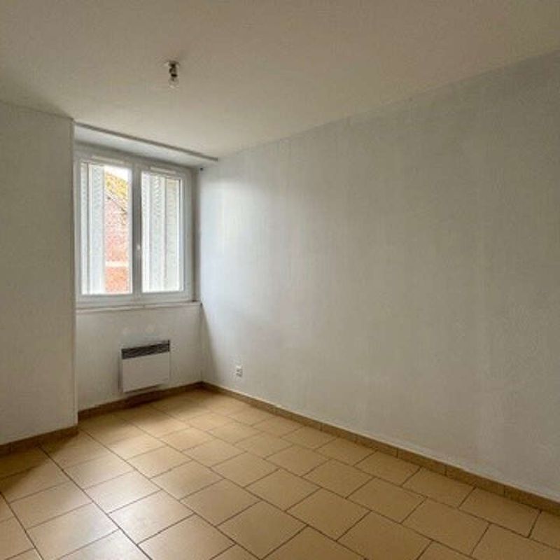 Location appartement 3 pièces 49 m² Ully-Saint-Georges (60730)