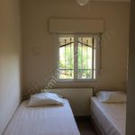 İzmir konumunda 4 yatak odalı 250 m² ev
