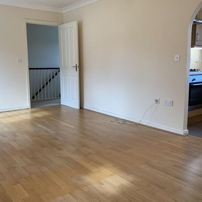 Flat to rent in Ffordd Brynhyfryd, Old St. Mellons, Cardiff CF3 St Mellons