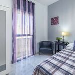 Rent 3 bedroom apartment of 95 m² in Sevilla