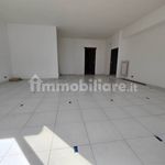 Affitto 4 camera appartamento di 180 m² in Ariano Irpino