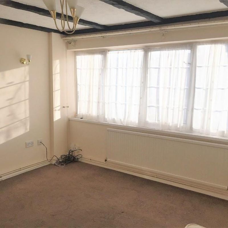 4 bedroom terraced house to rent South Norwood