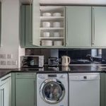 Rent 3 bedroom apartment of 173 m² in Harrow