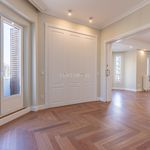 Rent 3 bedroom house of 144 m² in Madrid