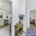 Rent 3 bedroom apartment of 103 m² in Tadworth