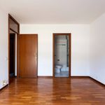 Miete 4 Schlafzimmer wohnung von 122 m² in Ponte Capriasca