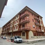 Affitto 5 camera appartamento di 200 m² in Asti