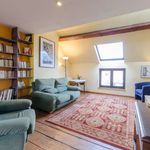 Rent 1 bedroom apartment of 95 m² in Saint-Josse-ten-Noode