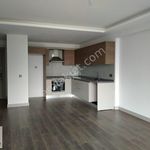 İzmir konumunda 3 yatak odalı 110 m² ev