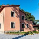 Rent 5 bedroom house of 350 m² in Roma