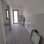 Affitto 4 camera appartamento di 110 m² in Atina
