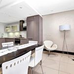 Rent 2 bedroom apartment of 118 m² in Johannesburg