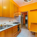 Affitto 3 camera appartamento di 111 m² in Saronno