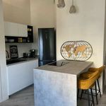 Rent 2 bedroom house of 55 m² in Milano