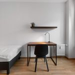 Rent 5 bedroom apartment in Berlin