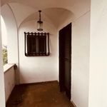 Rent 3 bedroom house in Roma