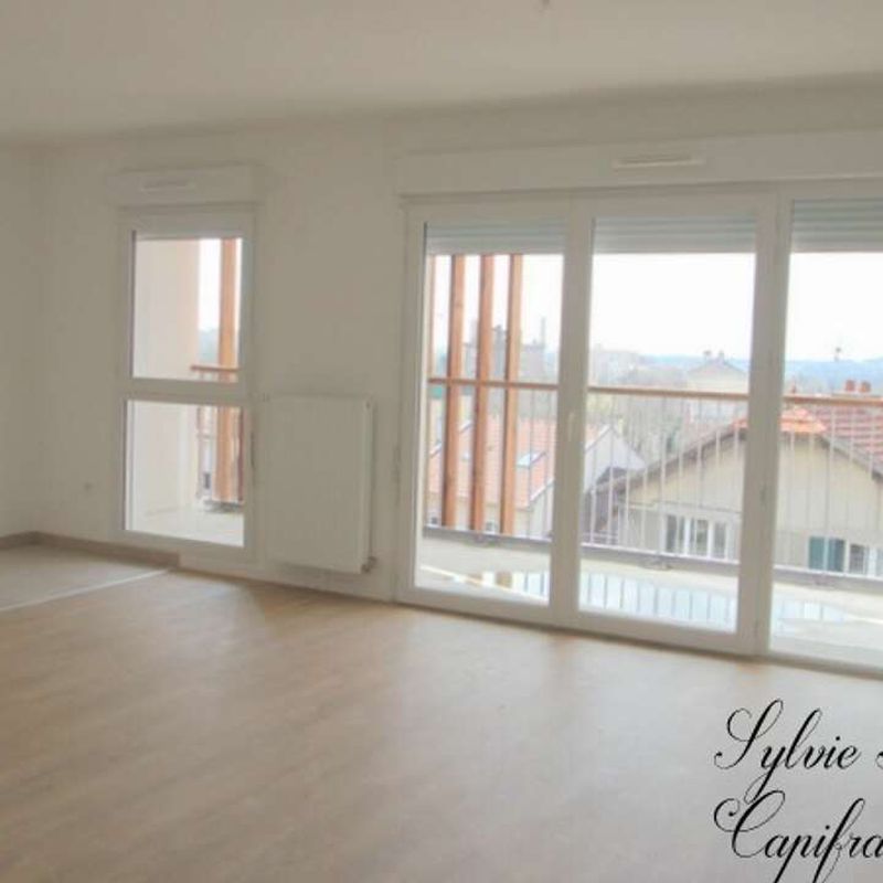 Location appartement 3 pièces 65 m² Champigny-sur-Marne (94500)