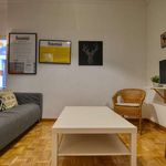 Rent a room of 152 m² in Madrid