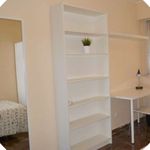 Rent a room of 100 m² in Zaragoza