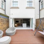 Rent 5 bedroom house of 255 m² in London