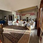 Affitto 6 camera appartamento di 215 m² in Genova