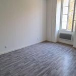Rent 5 bedroom house of 95 m² in Montendre