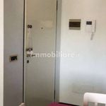 Rent 3 bedroom apartment of 90 m² in Bari