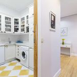 Rent a room of 150 m² in Madrid