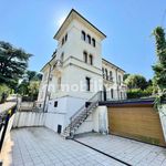 Affitto 5 camera casa di 275 m² in Vicenza