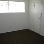 Rent 4 bedroom apartment of 111 m² in Long Beach