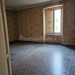 Rent 5 bedroom apartment of 180 m² in Genova