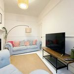 Rent 4 bedroom flat in Torquay