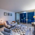 Rent 2 bedroom apartment of 990 m² in Davie