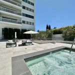 Rent 1 bedroom apartment of 60 m² in West Hollywood