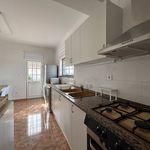 Alugar 1 quarto casa de 55 m² em Charneca de Caparica
