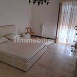Affitto 4 camera appartamento di 100 m² in Taranto
