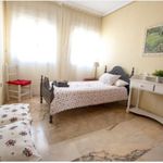 Alquilo 3 dormitorio apartamento de 140 m² en Sevilla